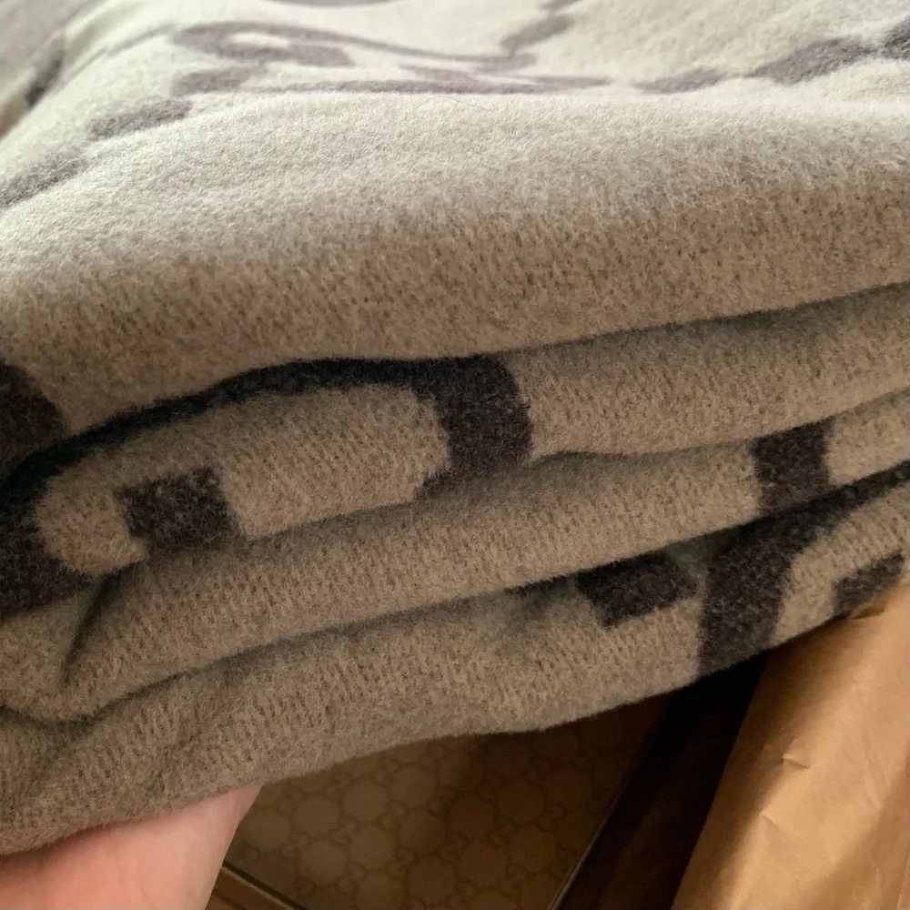 Gucci thick wool throw monogram brown
